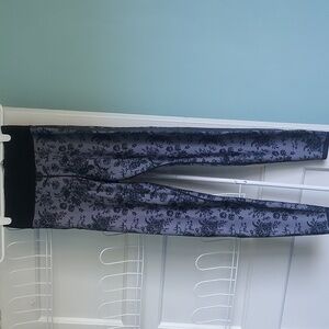 Ultracor Leggings Womens XS Black and Grey Floral Print Athletic Yoga Floral